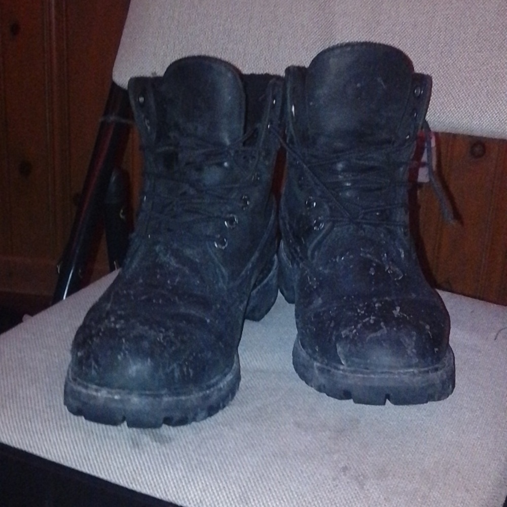 Black fur lined timberland boots